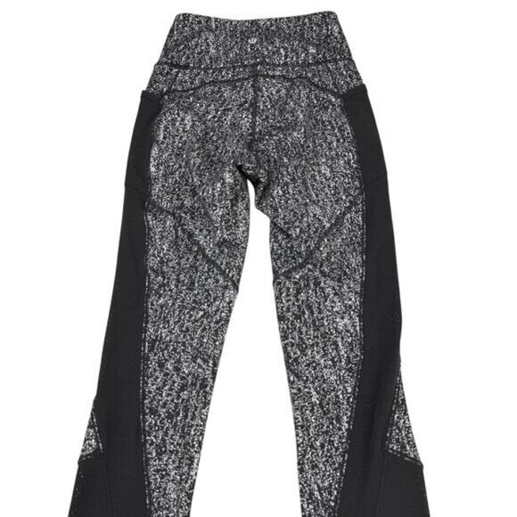 LULULEMON Fit Physique Tight Size 2 Luon Suited Jacquard Black White / Black - Picture 9 of 10